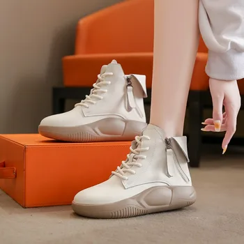 Женские ботинки телесного цвета на толстой подошве Весной-осенью 2022 года British Style Academy Тонкие короткие ботинки на шнуровке, украшенные молнией