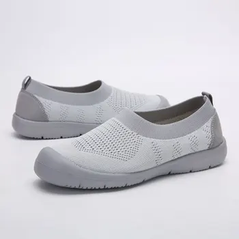 Летняя женская спортивная обувь 2023 г. Удобные лоферы Flyknit серого цвета